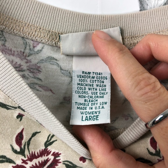 Vintage 90s L.L. Bean boxy floral cream tee - Picture 7 of 7